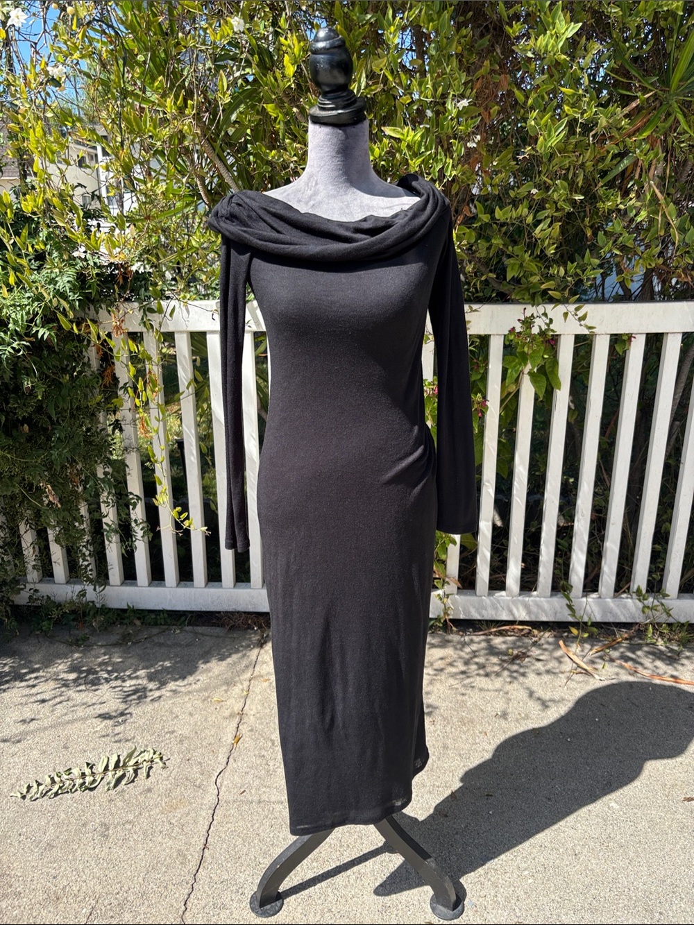 Elegant, Slinky Black Long-Sleeve Maxi Dress